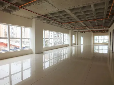 Sala Comercial para alugar, 576m² no Gleba Fazenda Palhano, Londrina