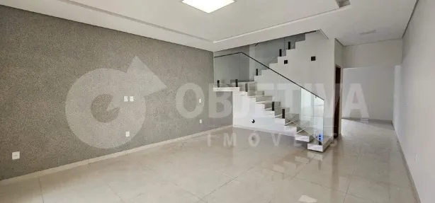 Casa com 3 Quartos para alugar, 180m² no Aclimação, Uberlândia