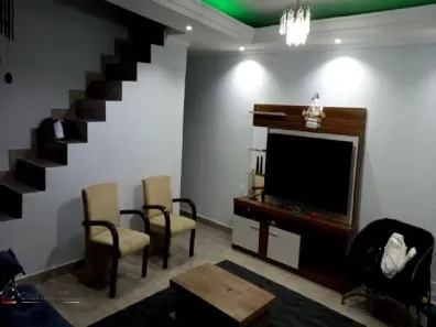Sobrado com 5 Quartos à venda, 350m² no Cidade Líder, São Paulo