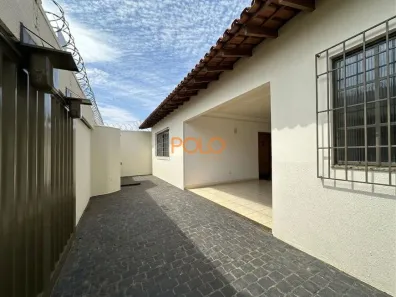 Casa com 4 Quartos para alugar, 290m² no Jardim Karaíba, Uberlândia