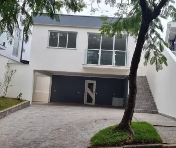 Sobrado com 3 Quartos à venda, 205m² no Arujázinho I, II e III, Arujá