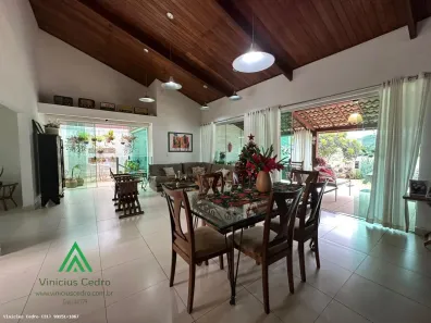 Casa de Condomínio com 4 Quartos à venda, 270m² no Balneário Água Limpa, Nova Lima