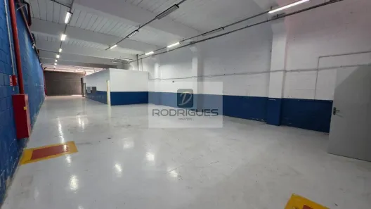 Galpão/Depósito/Armazém para alugar, 380m² no Casa Grande, Diadema