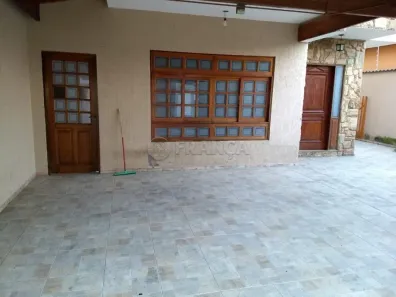 Sobrado com 3 Quartos à venda, 271m² no Jardim Terras de São João, Jacareí