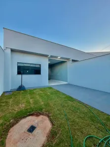Casa com 3 Quartos à venda, 117m² no Morada dos Pássaros, Aparecida de Goiânia