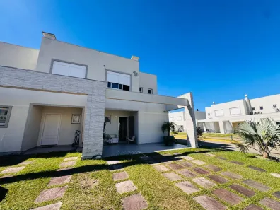Casa de Condomínio com 3 Quartos à venda, 196m² no , Xangri-Lá