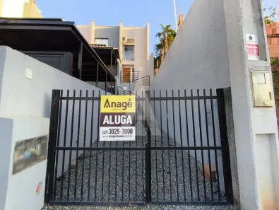 Casa com 2 Quartos para alugar, 68m² no Itaum, Joinville