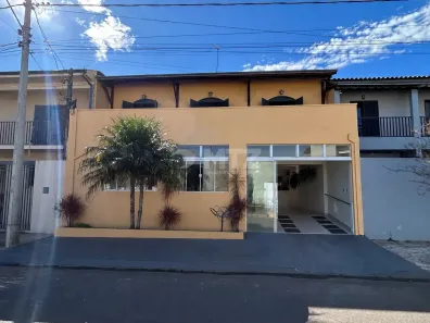 Sobrado com 3 Quartos à venda, 183m² no Jardim Paraíso, Botucatu