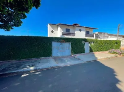 Sobrado com 4 Quartos à venda, 357m² no Jardim Alvorada, Londrina