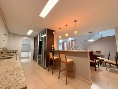 Casa de Condomínio com 4 Quartos para alugar, 260m² no Loteamento Portal do Sol II, Goiânia