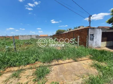 Lote/Terreno à venda, 300m² no Pampulha, Uberlândia