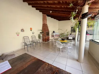Casa com 2 Quartos à venda, 185m² no Vila Baccili, Lençóis Paulista