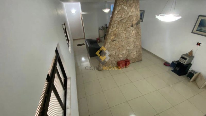 Casa com 3 quartos — Dona Clara, Belo Horizonte