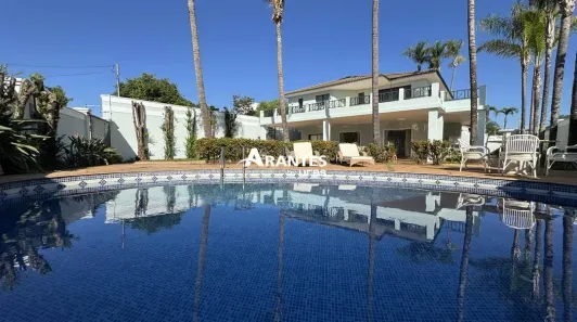 Casa com 4 Quartos à venda, 469m² no Morada da Colina, Uberlândia