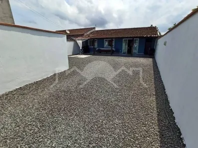 Casa com 4 Quartos à venda, 474m² no Adhemar Garcia, Joinville