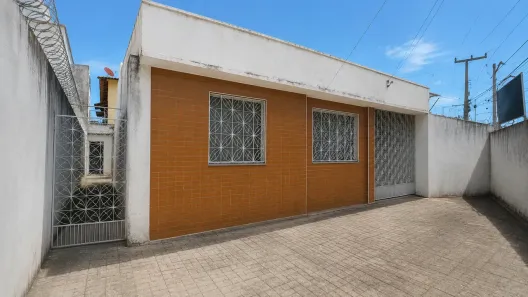 Casa com 3 Quartos à venda, 160m² no Montese, Fortaleza
