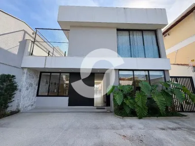 Casa com 3 Quartos à venda, 255m² no Camboinhas, Niterói