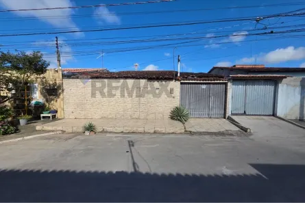 Casa com 4 Quartos à venda, 136m² no Benedito Bentes, Maceió