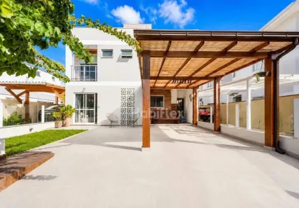 Casa com 3 Quartos à venda, 105m² no Campeche, Florianópolis