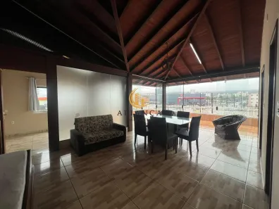 Apartamento com 2 Quartos para alugar, 75m² no Barreiros, São José