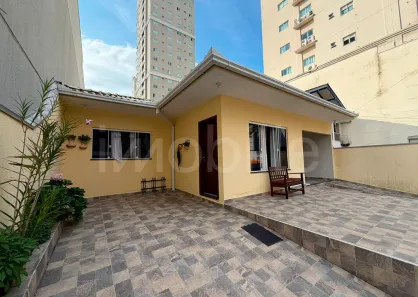 Casa com 3 Quartos à venda, 136m² no Meia Praia, Itapema