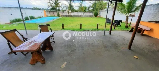 Fazenda/Sítio com 2 Quartos para alugar, 100m² no Morada Nova, Uberlândia