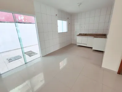 Casa com 3 Quartos à venda, 110m² no Granja dos Cavaleiros, Macaé