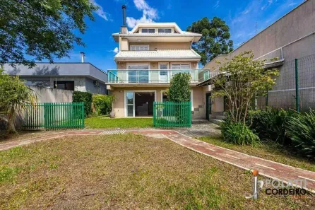 Sobrado com 4 Quartos à venda, 385m² no Tingui, Curitiba
