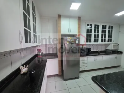 Casa com 3 Quartos à venda, 230m² no Parque Bandeirantes, Taubaté