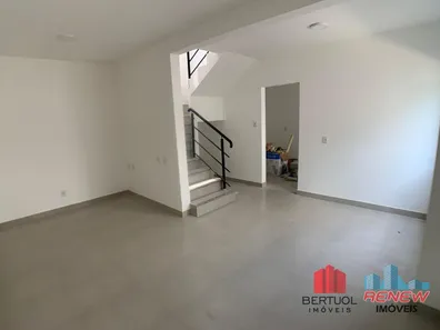 Casa com 2 Quartos para alugar, 100m² no Pinheirinho, Vinhedo