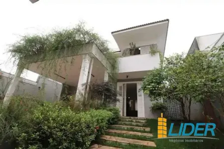 Casa com 4 Quartos à venda, 322m² no Jardim Colina, Uberlândia