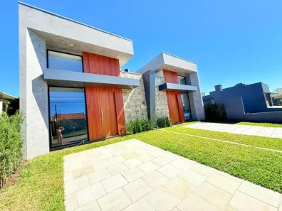 Casas à venda em Xangri-lá, RS - Viva Real