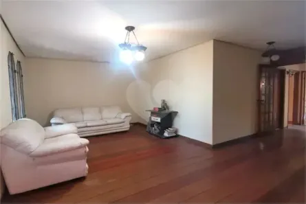 Casa com 2 Quartos à venda, 240m² no Vila Morse, São Paulo