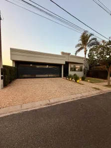 Casa de Condomínio com 3 Quartos para alugar, 235m² no Parque Residencial Damha VI, São José do Rio Preto