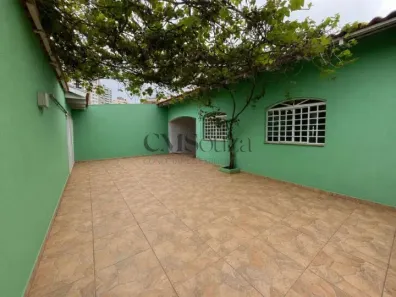 Casa com 6 Quartos para alugar, 370m² no Bancários, Londrina