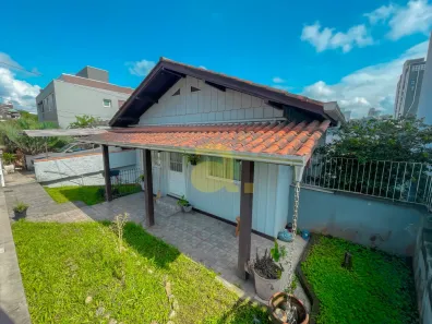 Casa com 3 Quartos à venda, 172m² no Vila Nova, Blumenau