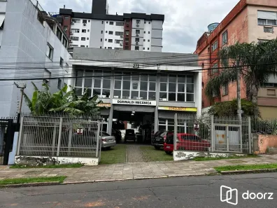 Prédio Comercial com 2 Quartos à venda, 198m² no Cristo Redentor, Porto Alegre
