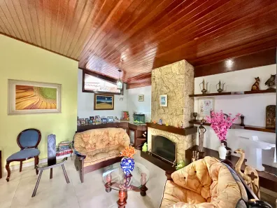 Casa com 3 Quartos à venda, 259m² no Jardim da Glória, Cotia