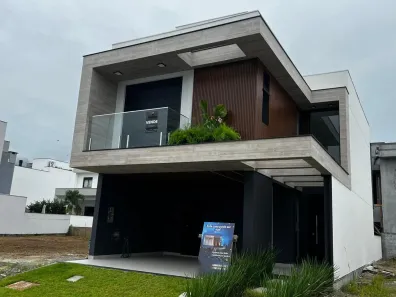 Casa de Condomínio com 3 Quartos à venda, 187m² no Beira Rio, Biguaçu