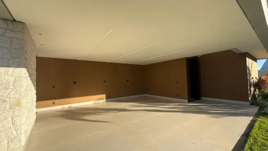 Casa de Condomínio com 4 Quartos à venda, 300m² no Laranjeiras, Uberlândia
