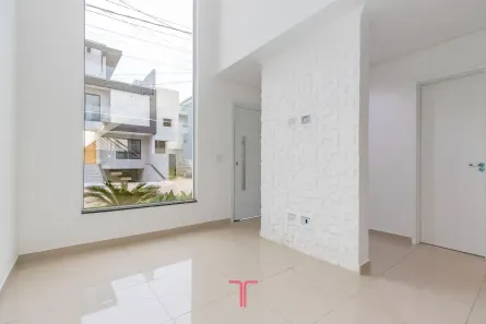 Casa com 2 Quartos para venda ou aluguel, 100m² no Pinheirinho, Curitiba