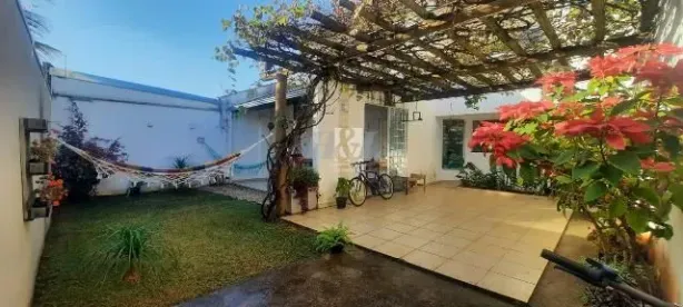 Casa com 3 Quartos à venda, 170m² no Jardim Holanda, Uberlândia