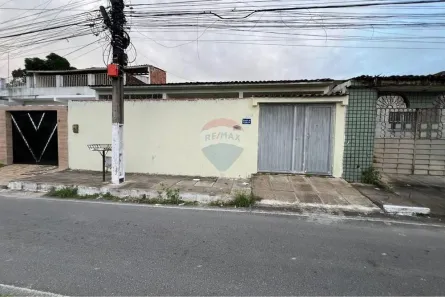 Casa com 3 Quartos à venda, 200m² no Benedito Bentes, Maceió