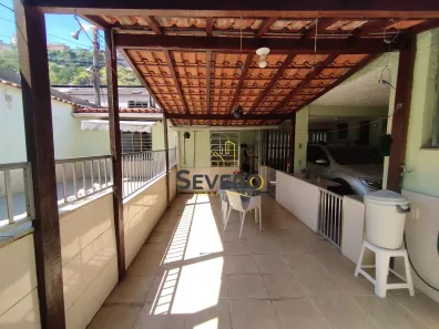 Casa com 4 Quartos à venda, 660m² no Santa Rosa, Niterói