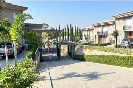 Casa de Condomínio com 3 Quartos para alugar, 134m² no Chácaras Silvania, Valinhos