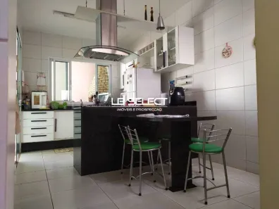 Casa com 5 Quartos à venda, 297m² no Segismundo Pereira, Uberlândia