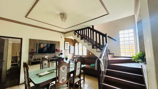 Casa com 5 Quartos à venda, 240m² no Planalto, Divinópolis