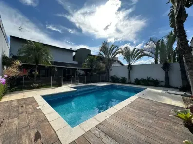 Sobrado com 4 Quartos à venda, 329m² no Vila Oliveira, Mogi das Cruzes