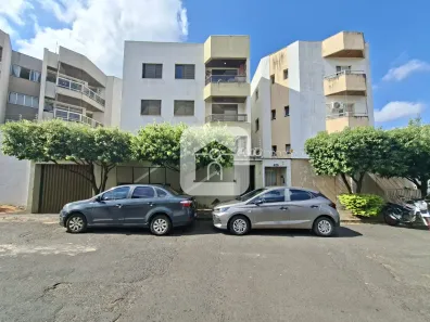 Apartamento com 3 Quartos para alugar, 94m² no Tabajaras, Uberlândia
