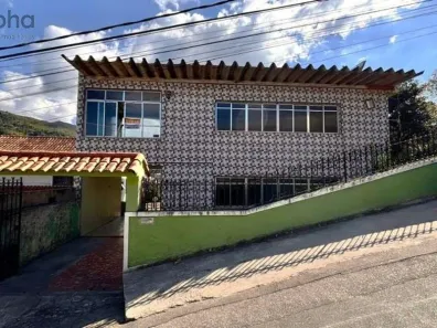 Casa com 4 Quartos à venda, 350m² no Itamarati, Petrópolis